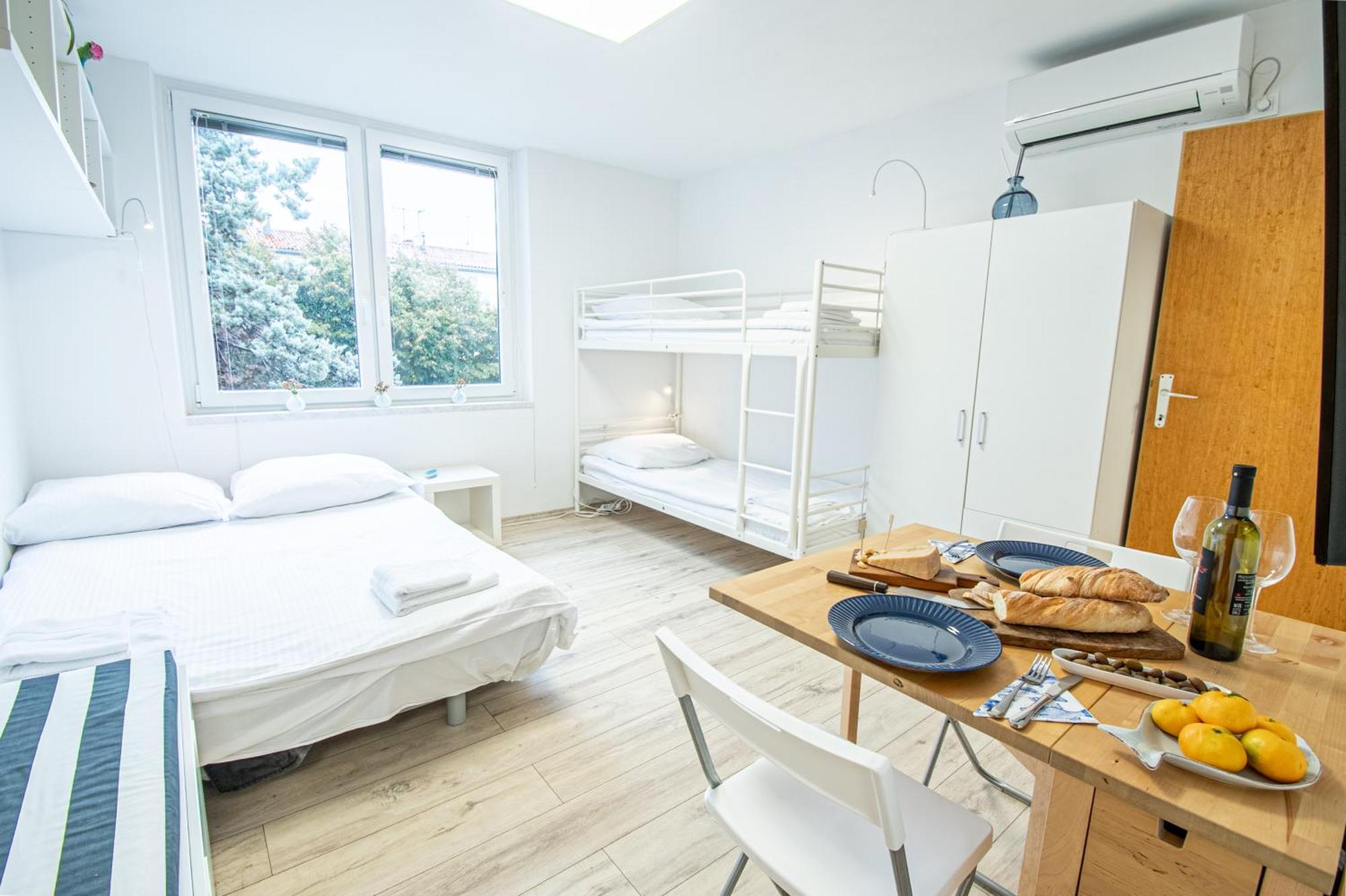 Umag Center Apartment Parking By Rentistra Экстерьер фото